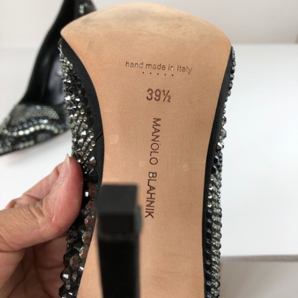 NWT Manolo Blahnik BB Black Satin Swarovski Embellished Crystal Pumps 9.5 - Picture 5 of 8